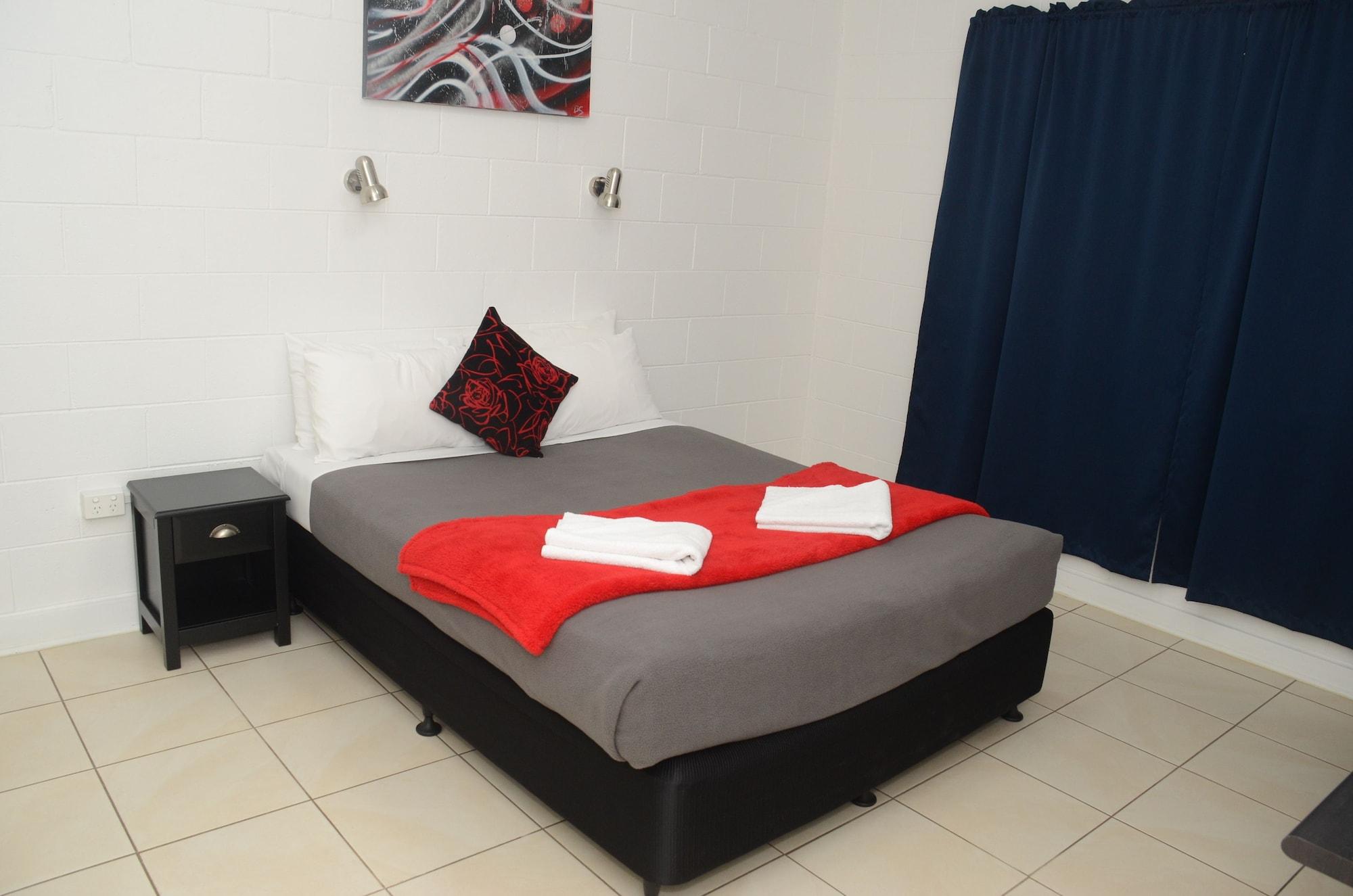 Capricorn Hotel Blackwater Bagian luar foto