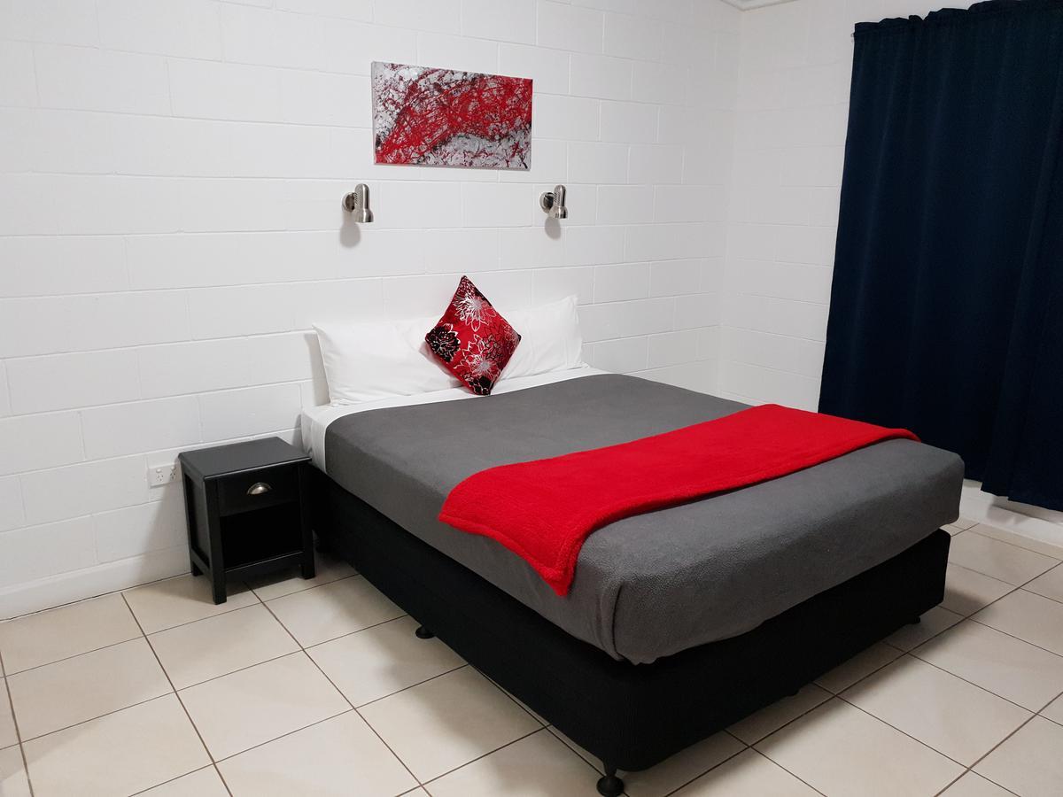 Capricorn Hotel Blackwater Bagian luar foto